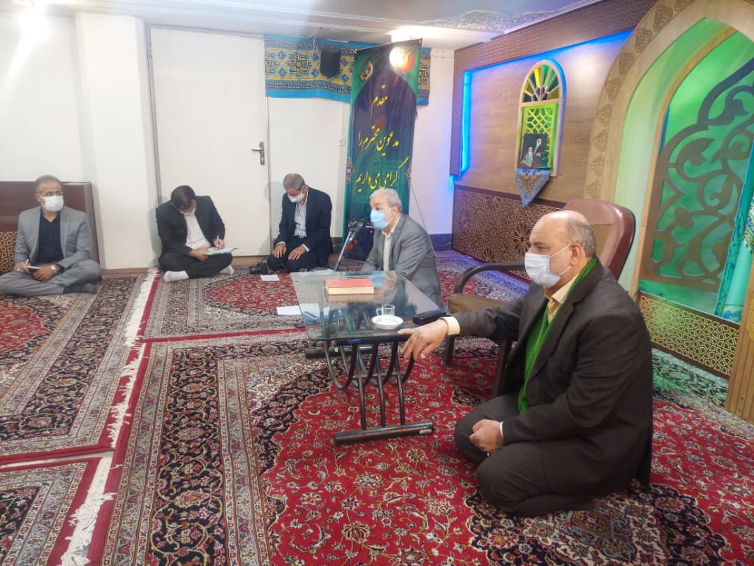 چهارمین نشست نمایندگان ادارات و نهادهای استان اصفهان در دفتر امام جمعه اصفهان تشکیل شد.