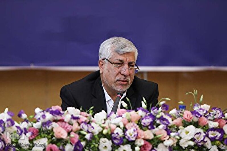 فیلم پخش زنده شبکه خبر از مصاحبه دبیر کمیته مشارکت‌های مردمی، اسکان و تغذیه اربعین حسینی